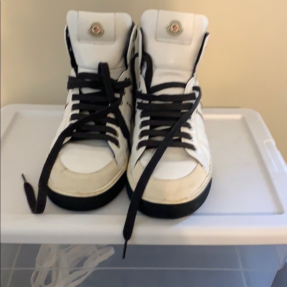 Moncler - Picture 2 of 4